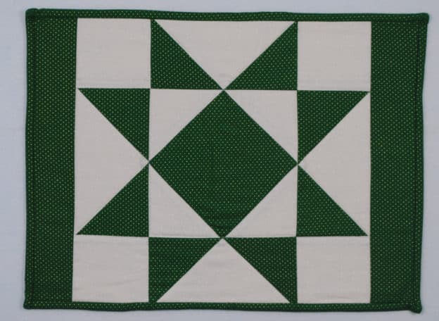 Green and White Star Place Mats (set of 4) - Image 4