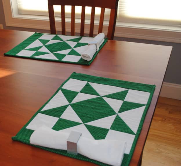 Green and White Star Place Mats (set of 4) - Image 2